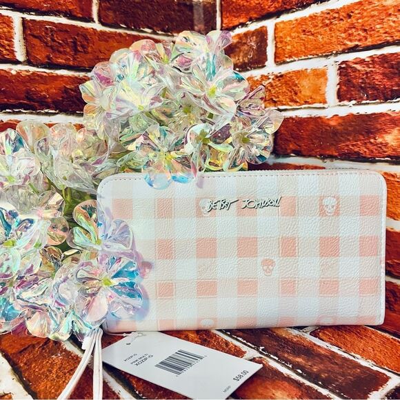 Betsey Johnson Pink/White Gingham Check Skull Wallet Wristlet NWT Zip Around - Picture 1 of 7